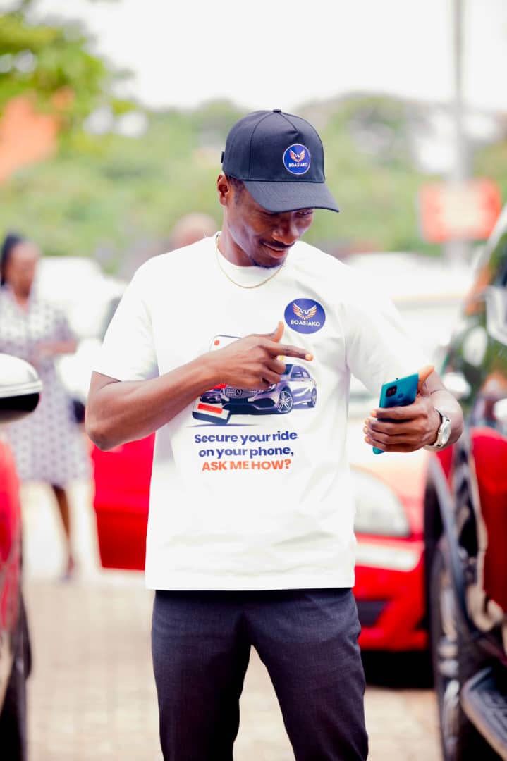 Boasiako ambassador showing how to secure your ride on your phone